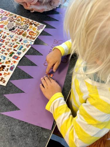 Når vi feirer bursdag, må krona pyntes